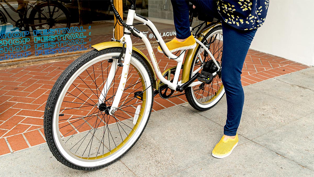 Close up of the low step-through frame of the EB10 electric bike.